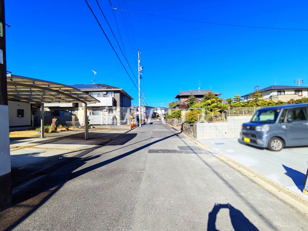 接道状況および現場風景　【春日井市岩成台７丁目】
