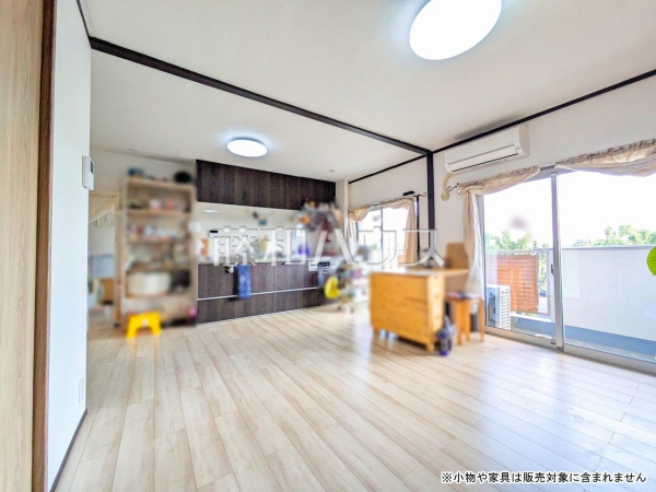 リビング　【滝山団地2街区10号棟】南面棟なしで日当たり・眺望良好