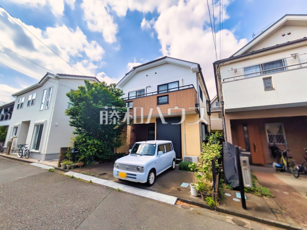 外観　【新座市新堀１丁目】 周辺環境はもちろん、日当たりや設備仕様など、実際に行ってみないと分からないことも多くございます。営業担当がご案内いたしますので、お気軽にお問い合わせください。 
