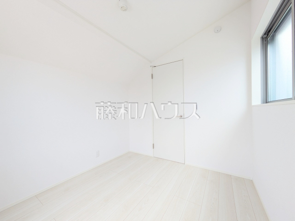 居室　【立川市高松町１丁目】