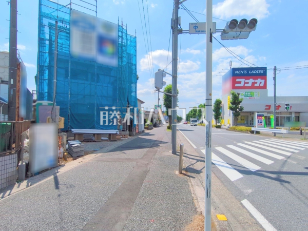 接道状況および現場風景　 周辺環境はもちろん、日当たりや設備仕様など、実際に行ってみないと分からないことも多くございます。ご案内いたしますので、お気軽にお問い合わせください。【志木市柏町５丁目】