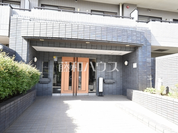 エントランス　【ワコーレ所沢Ⅲ】