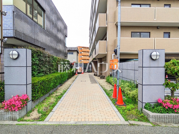 外観　【藤和シティホームズ武蔵砂川】
安心のオートロック付きマンション。日々の安全を守ります。　
