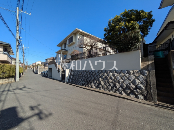 接道状況および現場風景　【多摩市桜ヶ丘３丁目】