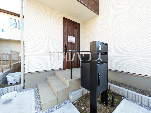 玄関　【志木市柏町５丁目】