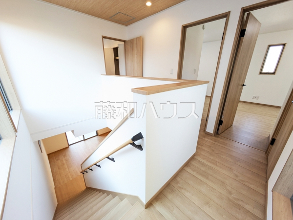 2階廊下　【志木市柏町５丁目】