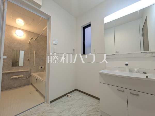 洗面室　【春日井市気噴町北１丁目】