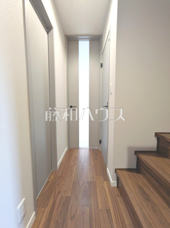 1階廊下　【所沢市狭山ケ丘２丁目】