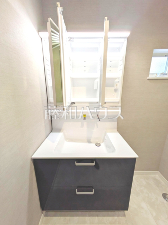 洗面化粧台収納　【所沢市狭山ケ丘２丁目】