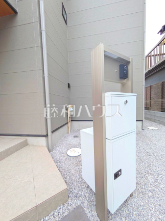 郵便受け　【所沢市狭山ケ丘２丁目】
スタイリッシュな外観に仕上がっております。　
