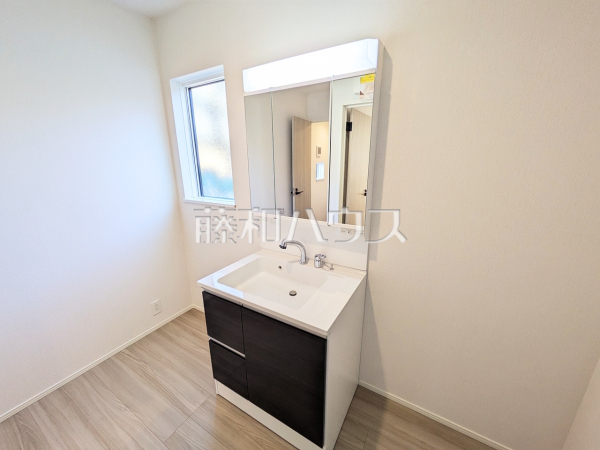 1号棟　洗面室　【春日井市岩成台７丁目】