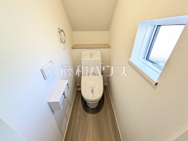 1号棟　トイレ　【春日井市岩成台７丁目】