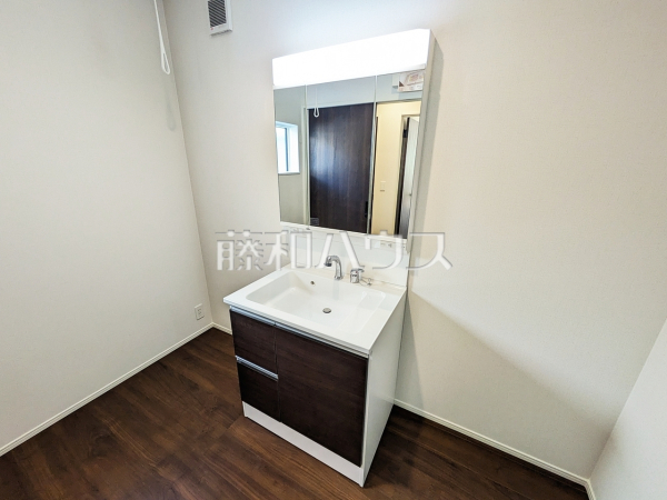 2号棟　洗面室　【春日井市岩成台７丁目】