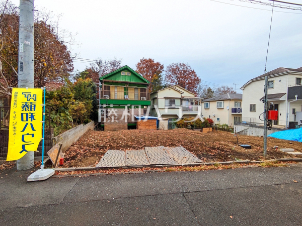 ≪現地外観≫建築条件はございませんので、ライフスタイルに合わせた自由なマイホームづくりが可能です。　【府中市紅葉丘２丁目】