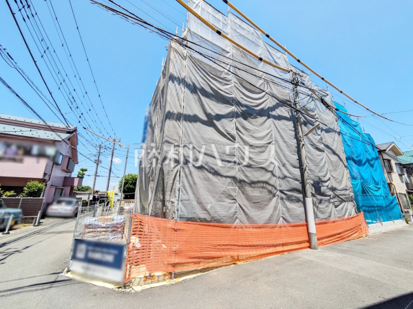 ≪1号棟　外観≫ 建物のプレゼンをさせていただきますので、実際の完成イメージを思い描いていただくことができます。お気軽にお問合せ下さい。 　【調布市上石原１丁目】
