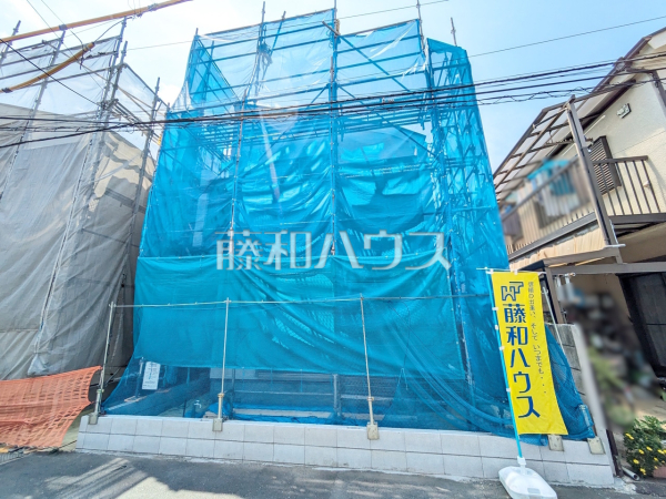 ≪2号棟　外観≫ 各居室にはクローゼットを完備し、家具を置くスペースが確保しやすい設計がされております。 　【調布市上石原１丁目】