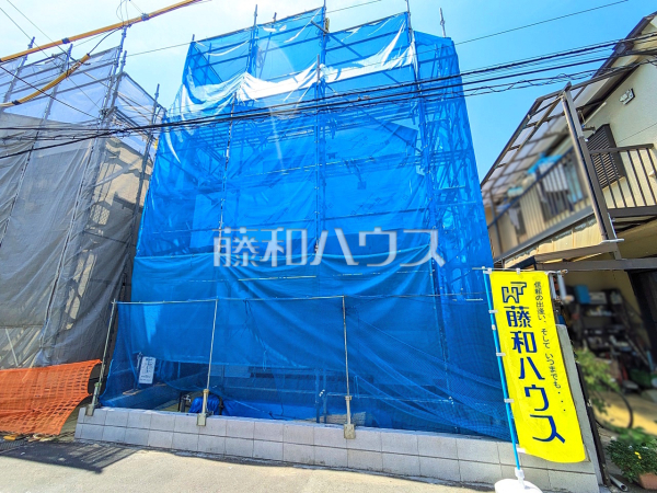 ≪2号棟　外観≫ 各居室にはクローゼットを完備し、家具を置くスペースが確保しやすい設計がされております。 　【調布市上石原１丁目】