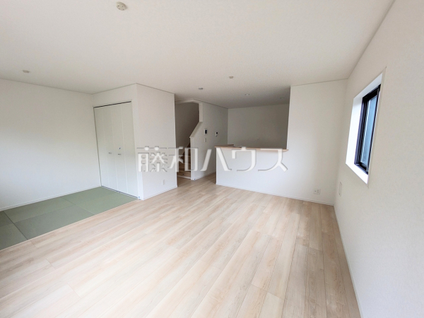 3号棟　リビング　【福岡市南区曰佐３丁目】