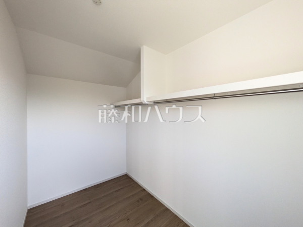 2号棟　ウォークインクローゼット　【福岡市城南区友丘４丁目】