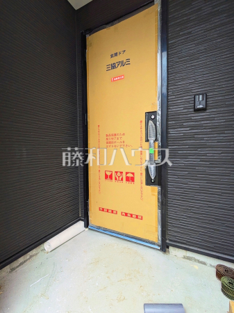 2号棟　玄関　【八王子市元本郷町３丁目】