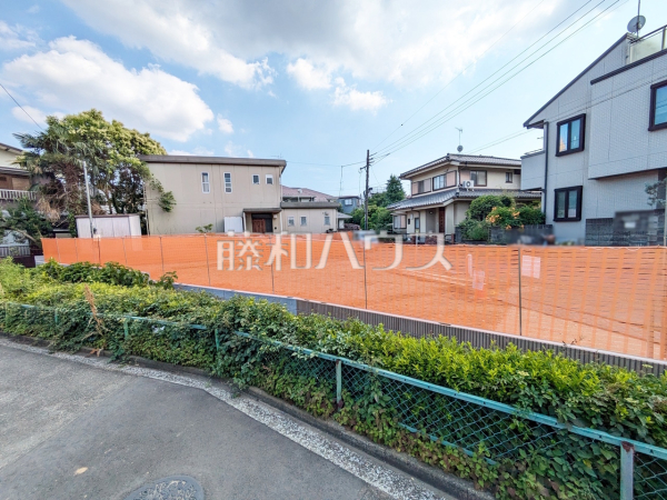 ≪現地外観≫ 建物のプレゼンをさせていただきますので、実際の完成イメージを思い描いていただくことができます。お気軽にお問合せ下さい。 　【狛江市岩戸南