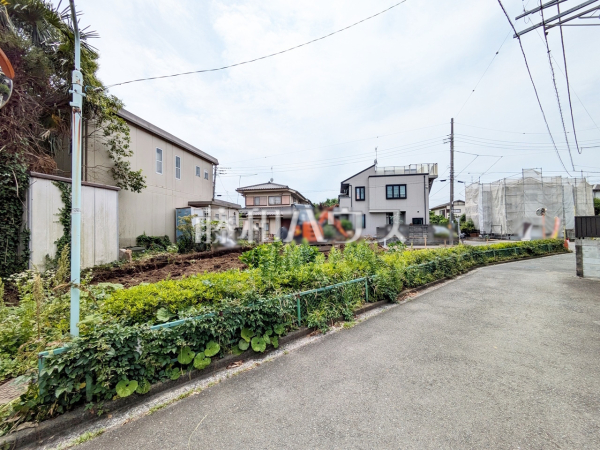 ≪現地外観≫ 物件の事、諸費用の事など、小さな疑問も、お気軽にご連絡・ご相談下さい。 　【狛江市岩戸南３丁目】