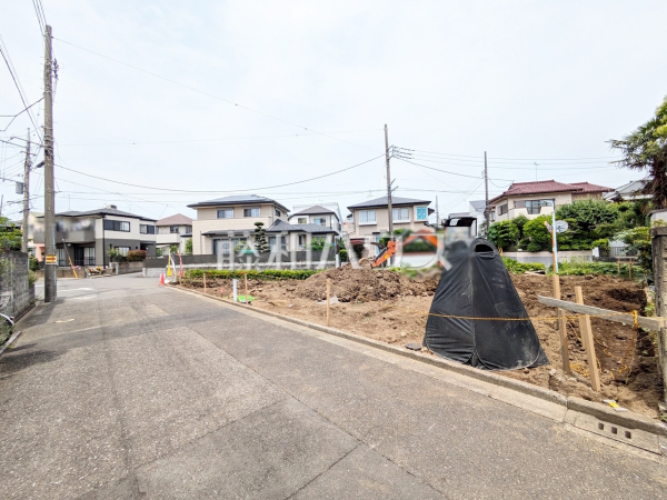 ≪接道状況≫国土交通省が定めた「住宅性能表示基準」において、もっとも高い等級である「耐震等級3」を取得しています。 　【狛江市岩戸南３丁目】
