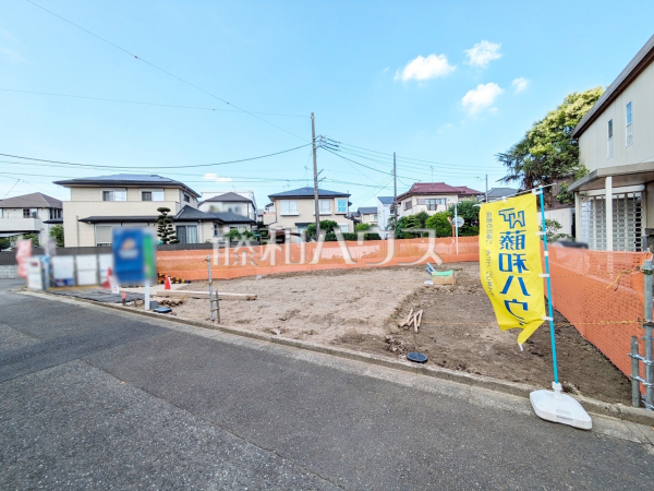 ≪現地外観≫床暖房や食洗機など 日々の生活を豊かに、暮らしを心地良くする先進の設備の住宅。　【狛江市岩戸南３丁目】