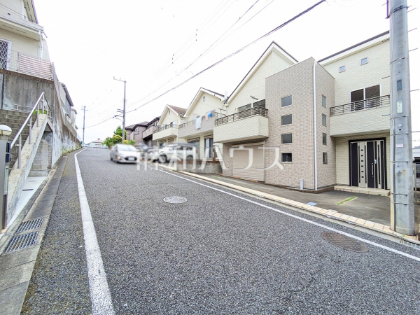 接道状況および現場風景　【八王子市大谷町】 新生活は徒歩13分の「北八王子」駅から始めませんか？ 