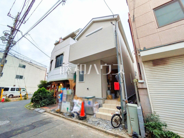 外観　【清瀬市松山１丁目】 足場が外れて実際の外観が見えてきました。完成までもう少しです。 