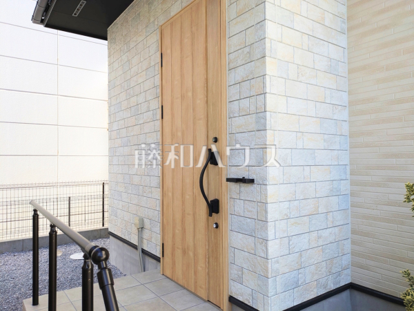 16号棟　玄関　【小平市花小金井３丁目】