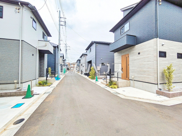 接道状況および現場風景　【新座市池田３丁目】
