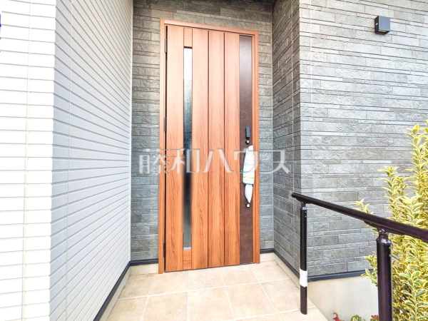 12号棟　玄関　【新座市池田３丁目】