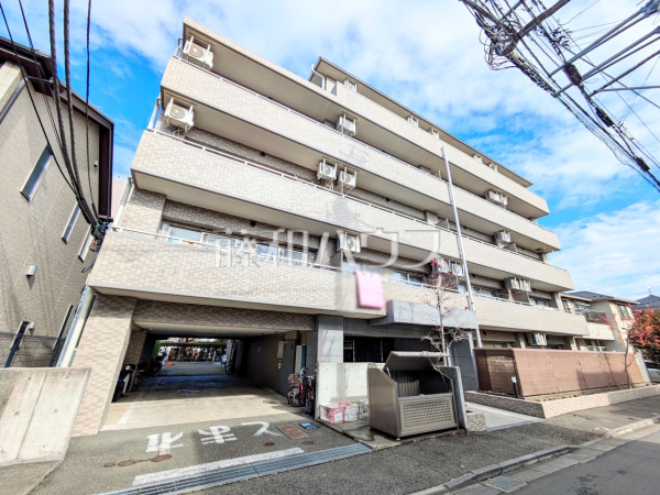 ≪現地外観≫京王競馬場線「府中競馬正門前」駅 徒歩3分！京王線「府中」駅からも徒歩8分の利便性の高い立地です♪【アイディーコート府中】