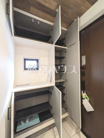 玄関収納　【西東京市東伏見２丁目】
