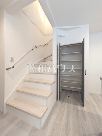 パントリー　【西東京市東伏見２丁目】