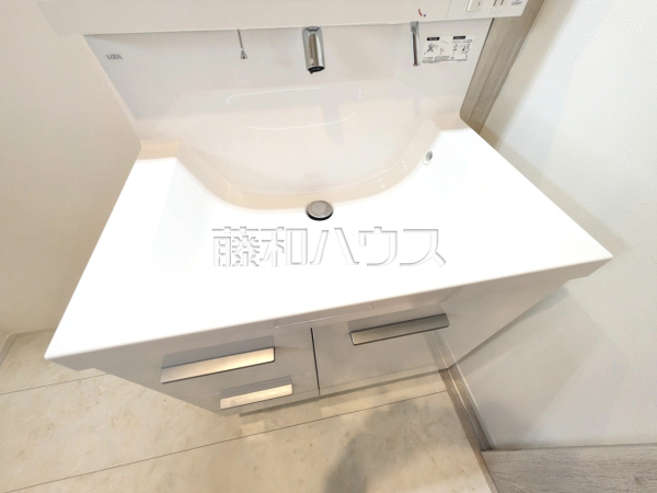 洗面台　【西東京市東伏見２丁目】