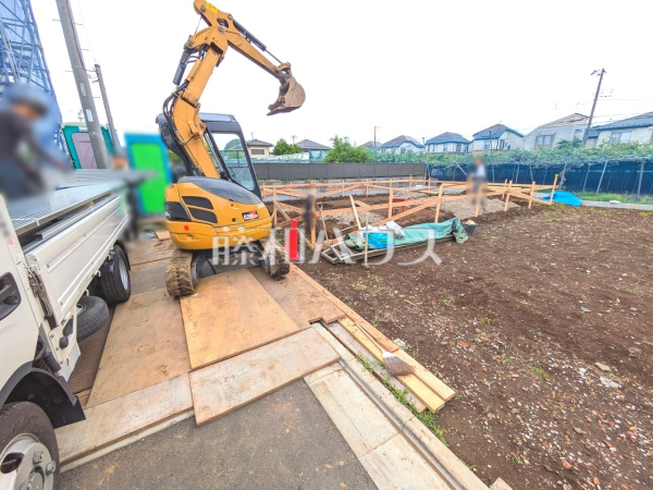 外観　【東村山市久米川町３丁目】まだまだ建築中ですが、ぜひ現地をご覧になりませんか？