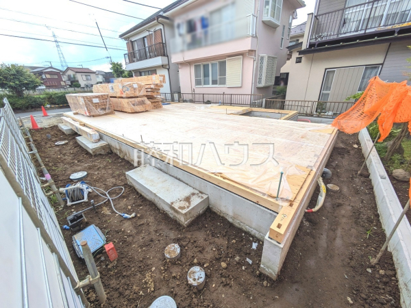 外観　【小平市大沼町４丁目】
ここに住む方を想像して、着々と建築しております！　