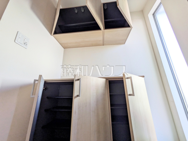 玄関収納　【西東京市向台町６丁目】