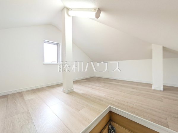 小屋裏収納　【練馬区関町南４丁目】