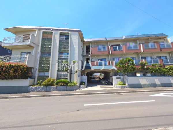 外観　【田無パールハイツ】
周辺は落ち着いた雰囲気の住宅地です。小さなお子様がいるご家庭も安心です。　