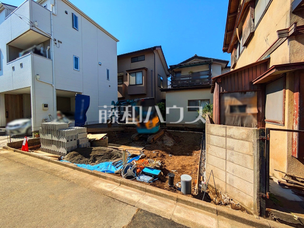 現場風景　【朝霞市根岸台５丁目】これから宅地造成の工事に着工していきます。