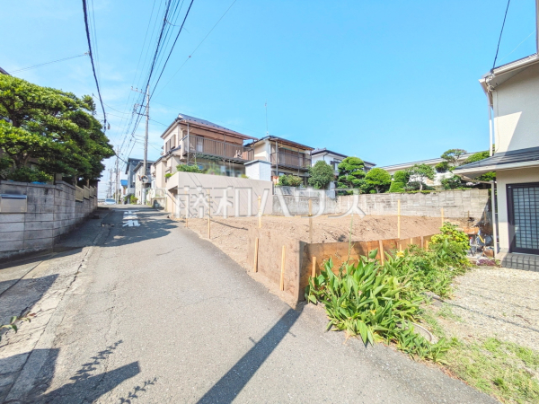 接道状況および現場風景　【昭島市朝日町５丁目】夜間や平日の見学も可能です。お客様のお家探しを徹底的にサポートいたしますのでお気軽にお問い合わせください。