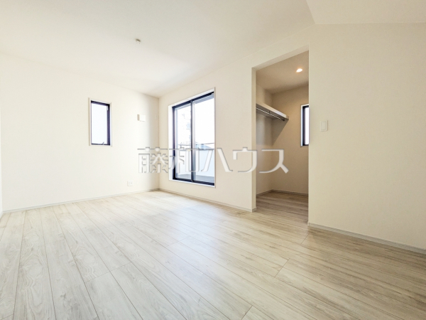 居室　【八王子市並木町】