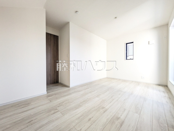 居室　【八王子市並木町】