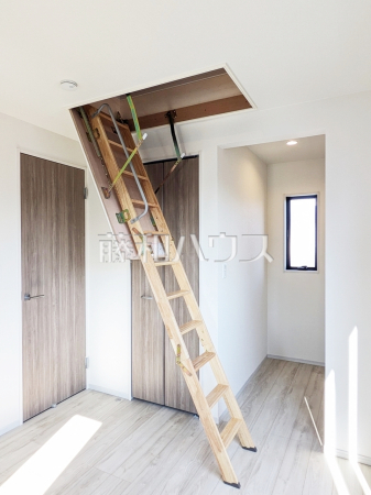 居室　【八王子市並木町】