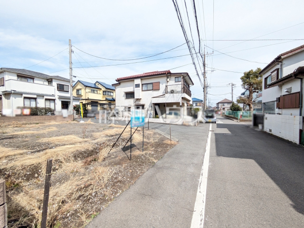 ≪接道状況≫周辺は落ち着いた雰囲気の住宅地です。小さなお子様がいるご家庭も安心です。【調布市飛田給３丁目】