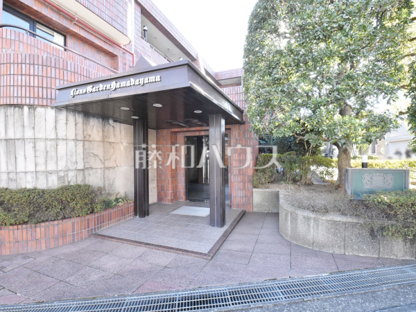 エントランス　【ライオンズガーデン浜田山】平日のご案内も可能です。まずはお気軽にお問合せ下さいませ。