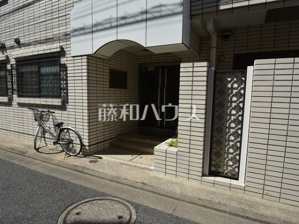 エントランス　【テラスセザール方南町】